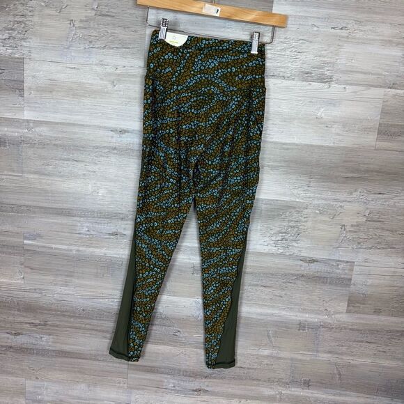 Offline by aerie Real Me 7/8 Leggings - Picture 3 of 6